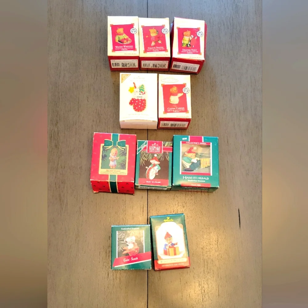 Lot Of 10 Assorted Christmas Ornaments
